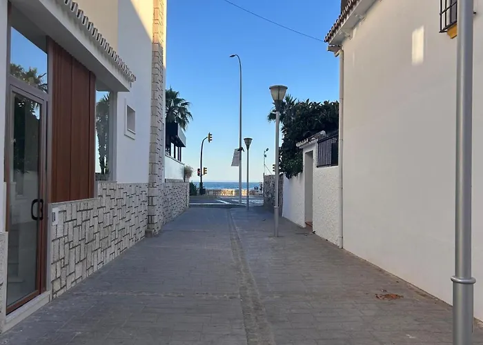 Sorolla Playa بيت شباب *